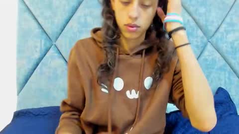 FreyaMoller  online show from 15, 1, 2026