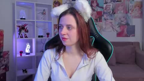 Snapshot of freyavey chatting on 8, 2, 2026 FreyaVey online show from 8, 2, 2026