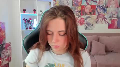 Snapshot of freyaveys chatting on 22, 6, 2026 FreyaVeys online show from 22, 6, 2026