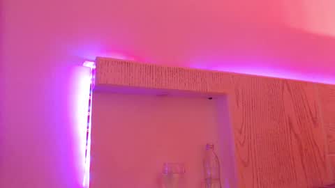 FREYJA LOREN online show from 30, 1, 2025