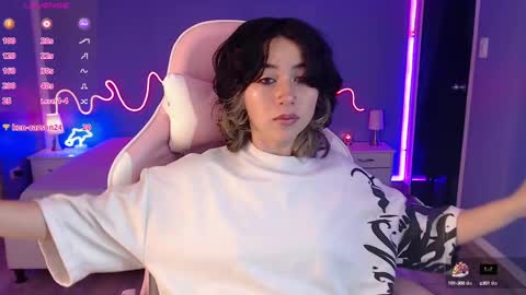 Snapshot of frida_lassi_ chatting on 7, 3, 2025 frida_lassi_ online show from 7, 3, 2025