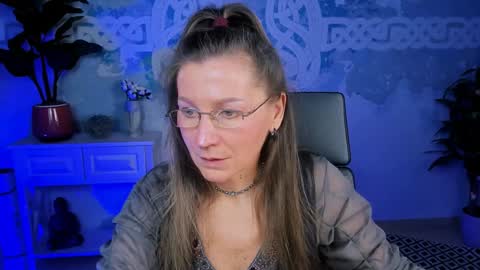 Frida Tander online show from 1, 2, 2025