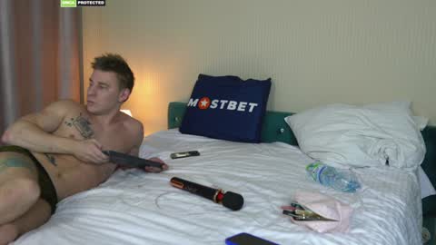 Snapshot of friendsurdreams chatting on 7, 12, 2024 friendsurdreams online show from 7, 12, 2024