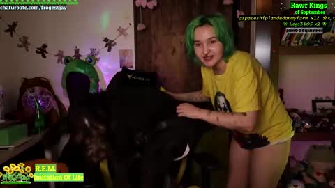 Snapshot of frogessjay chatting on 14, 9, 2025 Jaywise Frogfoot online show from 14, 9, 2025