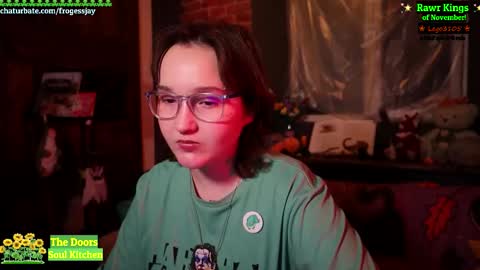 Snapshot of frogessjay chatting on 3, 11, 2025 Jaywise Frogfoot online show from 3, 11, 2025