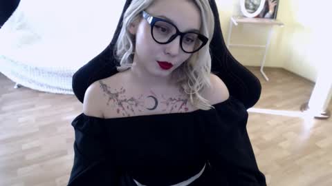 Lilith online show from 28, 2, 2025