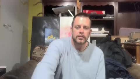 frostydhoman1221 online show from 12, 1, 2025