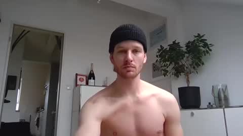 Snapshot of frozenyoga chatting on 20, 2, 2025 frozenyoga online show from 20, 2, 2025