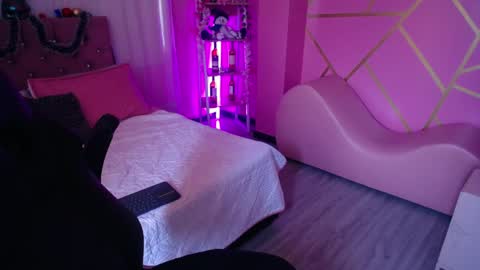 frreeya online show from 8, 1, 2025