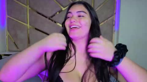 Snapshot of frreya_ chatting on 12, 11, 2025 Frreya online show from 12, 11, 2025