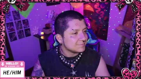 Snapshot of ftmbiggestclit chatting on 17, 4, 2026 Kevin online show from 17, 4, 2026