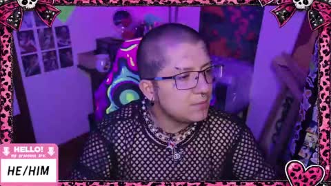 Snapshot of ftmbiggestclit chatting on 22, 4, 2026 Kevin online show from 22, 4, 2026