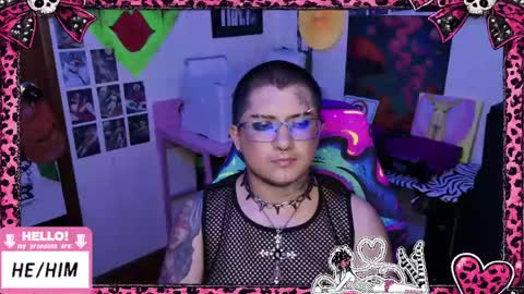Snapshot of ftmbiggestclit chatting on 17, 5, 2026 Kevin online show from 17, 5, 2026