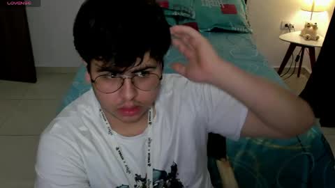 uwu online show from 5, 4, 2026