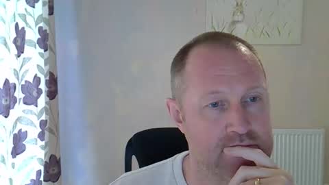 Snapshot of fuck_buddy_uk chatting on 16, 4, 2026 Fuck Buddy UK online show from 16, 4, 2026