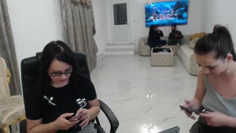 Snapshot of fuckable_one chatting on 1, 12, 2024 Angelique online show from 1, 12, 2024