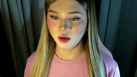 Snapshot of fuckdoll_rain chatting on 15, 5, 2026 R A I N M O R A L E S G M A I L . C O M online show from 15, 5, 2026