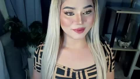Snapshot of fuckdoll_rain chatting on 9, 7, 2026 R A I N M O R A L E S G M A I L . C O M online show from 9, 7, 2026