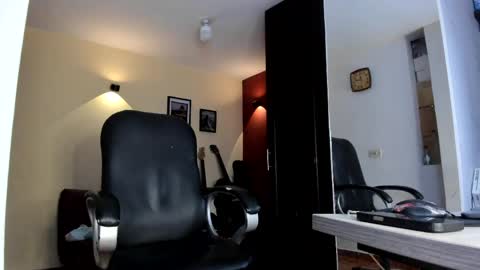 Snapshot of fuckerwate chatting on 21, 4, 2026 SERGIO THE SEX LAWYER online show from 21, 4, 2026