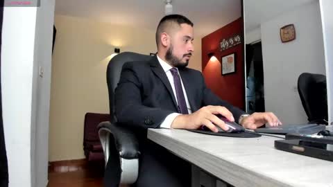Snapshot of fuckerwate chatting on 4, 5, 2026 SERGIO THE SEX LAWYER online show from 4, 5, 2026