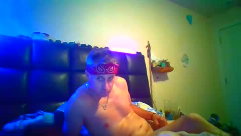 Snapshot of fuckery101cpl chatting on 12, 9, 2025 fuckery101cpl online show from 12, 9, 2025