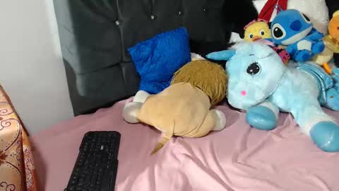 Mia and Gary  online show from 29, 12, 2024