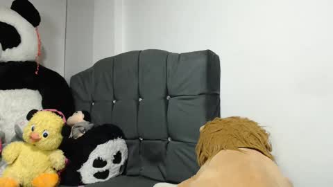 Mia and Gary  online show from 12, 3, 2025