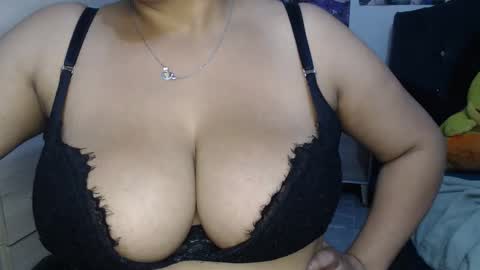 Mia and Gary  online show from 8, 11, 2025