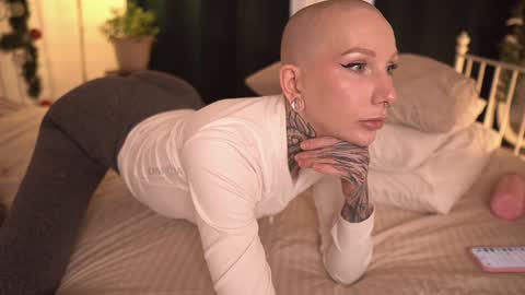 Snapshot of fuckingtoy_ chatting on 25, 1, 2025 Eva all my links online show from 25, 1, 2025