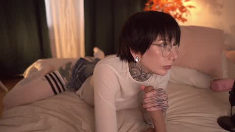 Snapshot of fuckingtoy_ chatting on 19, 10, 2025 Eva all my links online show from 19, 10, 2025