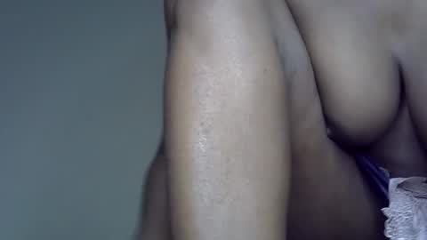 MILK BAE online show from 26, 11, 2025