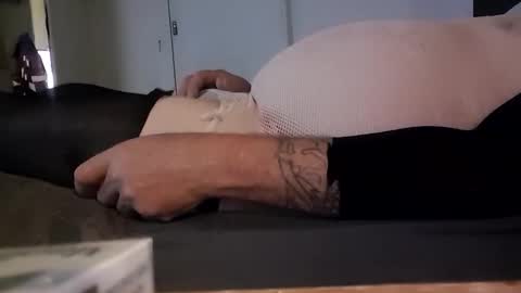 Snapshot of full4cefull chatting on 2, 2, 2025 Pizzaz online show from 2, 2, 2025