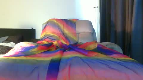 Snapshot of full4cefull chatting on 13, 11, 2025 Pizzaz online show from 13, 11, 2025