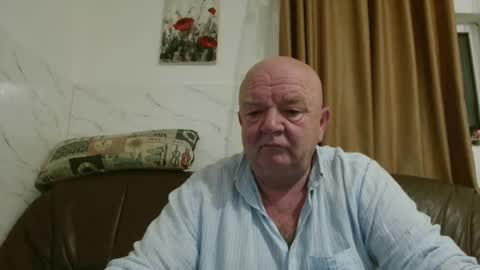 Snapshot of fullballs6 chatting on 15, 12, 2025 fullballs6 online show from 15, 12, 2025