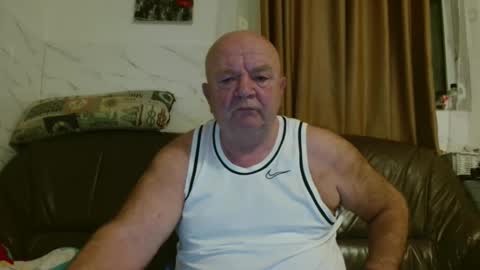 Snapshot of fullballs6 chatting on 16, 12, 2025 fullballs6 online show from 16, 12, 2025