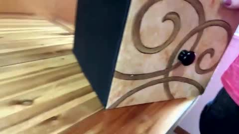 Linnys Palace online show from 29, 10, 2025