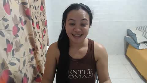 Snapshot of funluvnpinay4u chatting on 5, 11, 2025 MAE online show from 5, 11, 2025