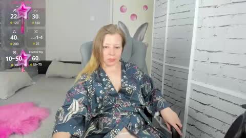funny_bunny4 online show from 20, 2, 2025