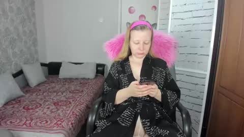 funny_bunny4 online show from 3, 3, 2025