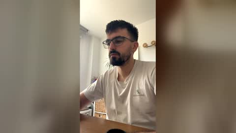 funnyroom23 online show from 19, 4, 2026