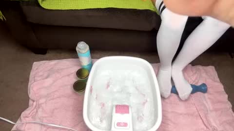 funwithprettyfeet online show from 20, 1, 2025