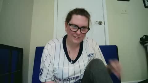 Snapshot of fuzzypeaches87 chatting on 3, 6, 2026 fuzzypeaches87 online show from 3, 6, 2026