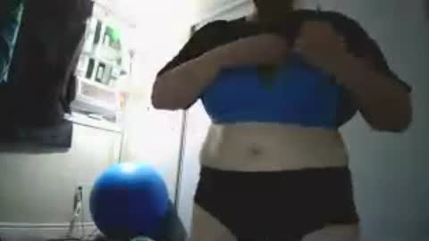 Snapshot of fuzzypeaches87 chatting on 6, 7, 2026 fuzzypeaches87 online show from 6, 7, 2026