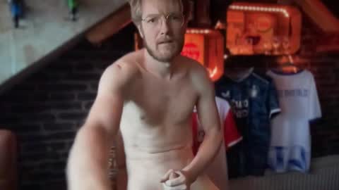 Snapshot of g00nst4r chatting on 4, 1, 2025 g00nst4r online show from 4, 1, 2025