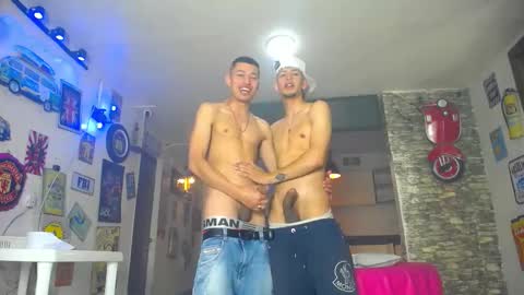Snapshot of g4mens chatting on 12, 10, 2025 G4MENS online show from 12, 10, 2025