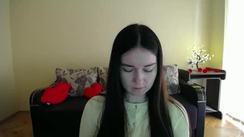 Snapshot of gabby_di chatting on 6, 5, 2026 Jaklin online show from 6, 5, 2026