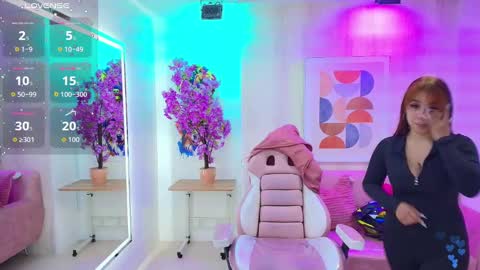 gabby_evanns online show from 17, 11, 2025