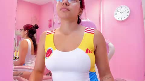 Snapshot of gabby_monroe chatting on 7, 7, 2026 Gabby online show from 7, 7, 2026