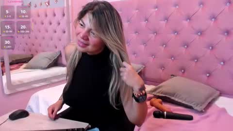 Gaby Santos online show from 28, 2, 2026