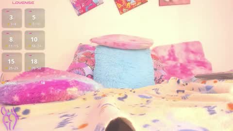 please follow my friendasya zas online show from 20, 12, 2025